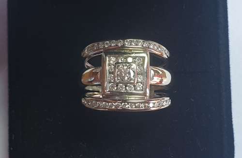 9CT White Gold Diamond ring